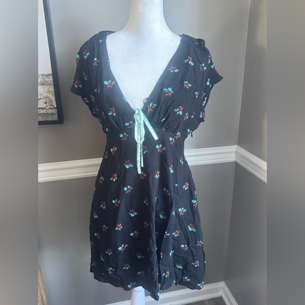 $128 New Free People Everyone's Favorite Womens Mini Dress Black Floral‎ Small - Picture 3 of 5